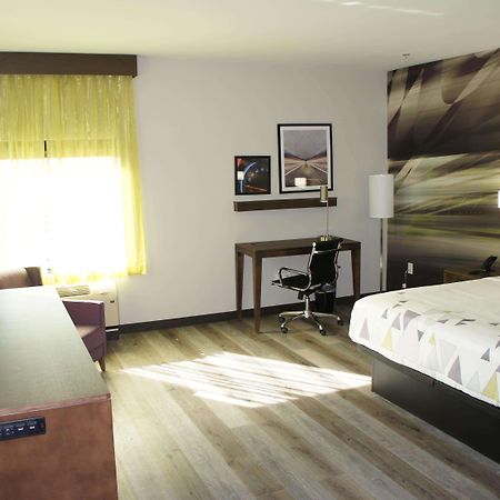 La Quinta Inn & Suites By Wyndham Браселтон Экстерьер фото