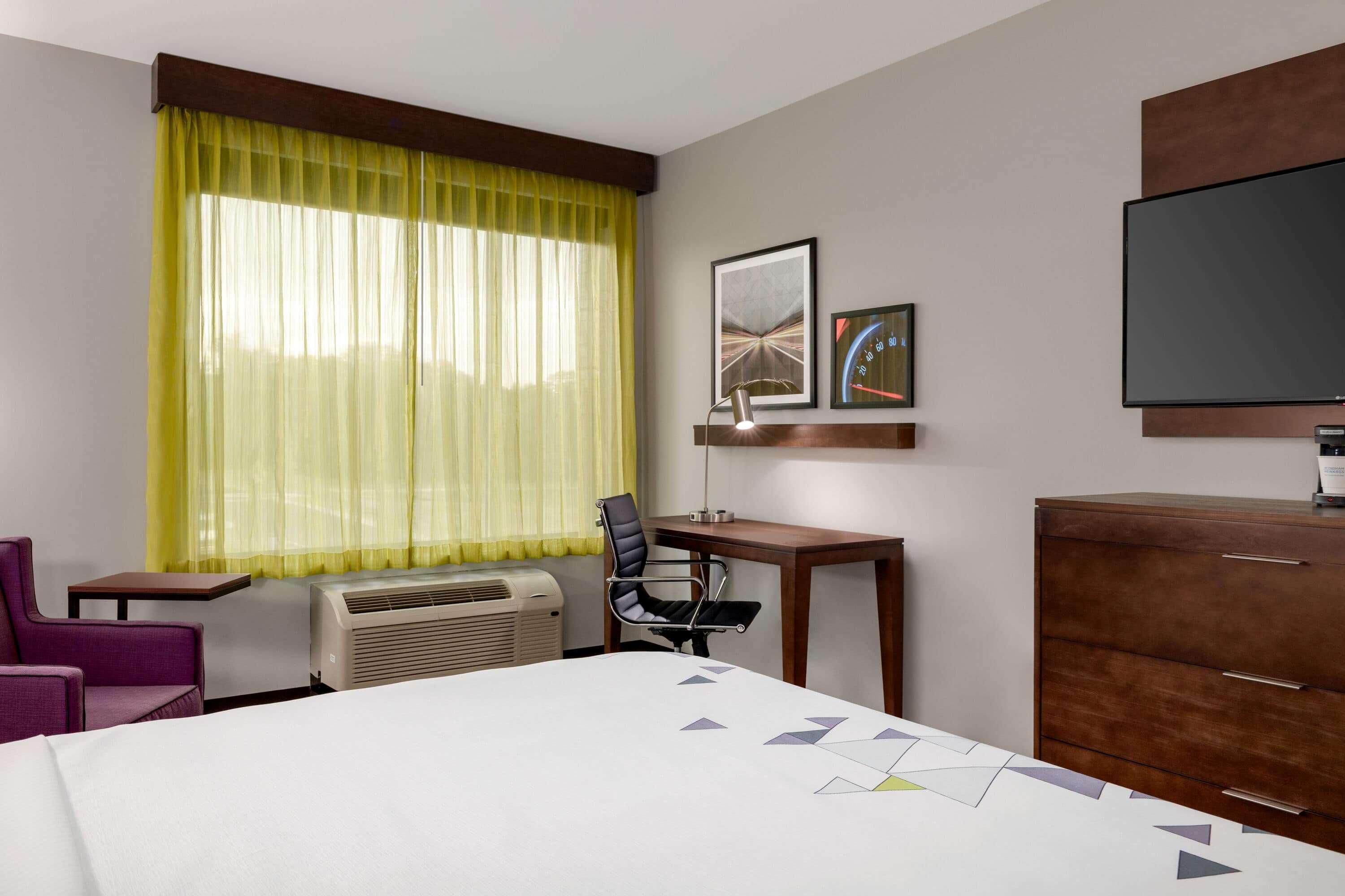 La Quinta Inn & Suites By Wyndham Браселтон Экстерьер фото