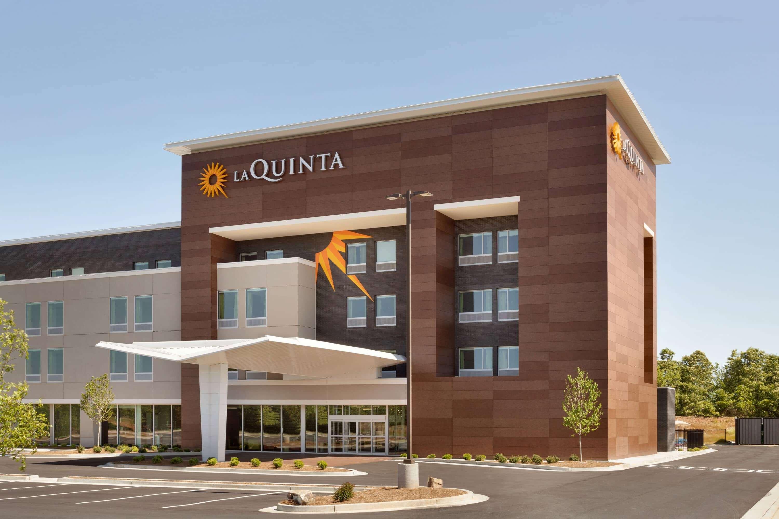 La Quinta Inn & Suites By Wyndham Браселтон Экстерьер фото