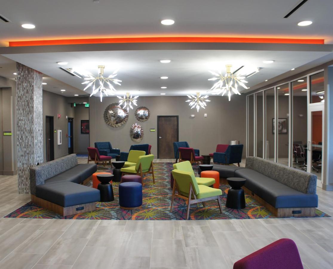 La Quinta Inn & Suites By Wyndham Браселтон Экстерьер фото