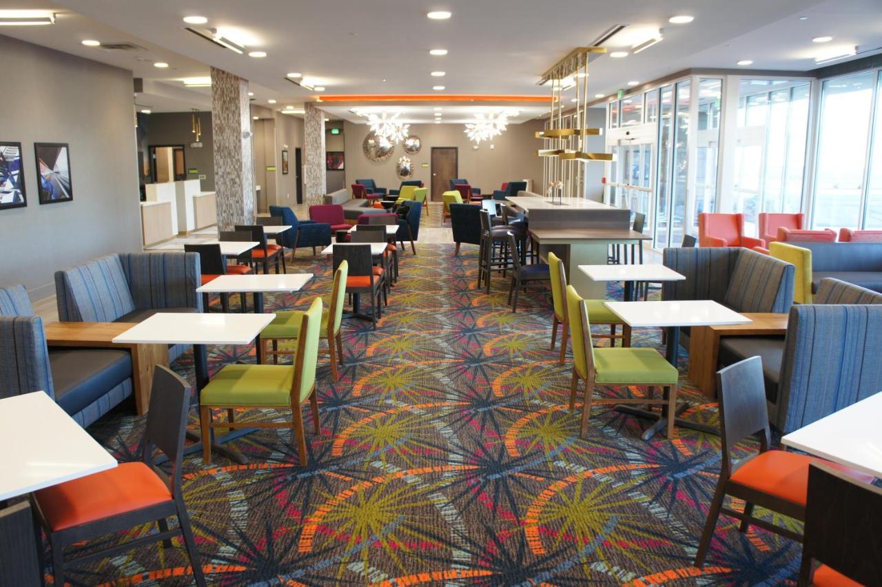 La Quinta Inn & Suites By Wyndham Браселтон Экстерьер фото