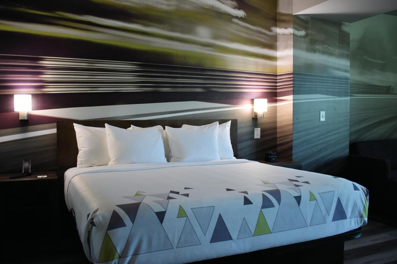 La Quinta Inn & Suites By Wyndham Браселтон Экстерьер фото