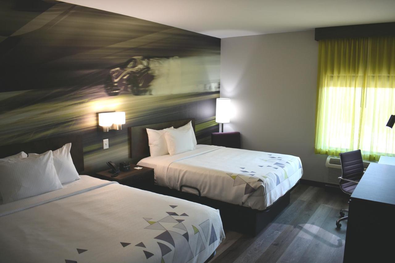La Quinta Inn & Suites By Wyndham Браселтон Экстерьер фото